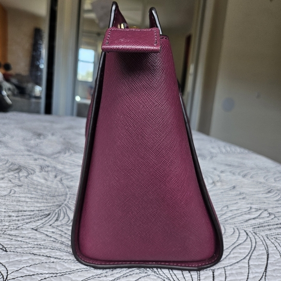 VGUC Michael Kors Black Tina Small Satchel Crossbody Purple Saffiano Leather - Picture 3 of 16